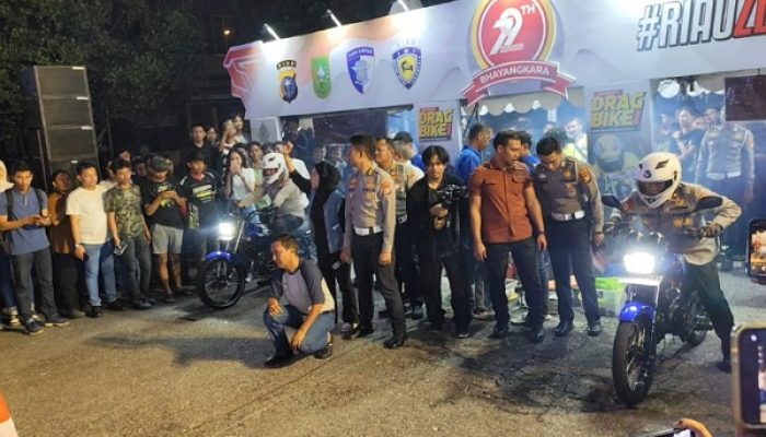 Irjen Herimen Unggul di Sirkuit Drag Bike, Ratusan Penonton Kompak Ikrar Anti Balap Liar
