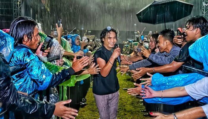 Charly Van Houten Izinkan Lagu Ciptaannya Dinyanyikan Bebas Tanpa Royalti