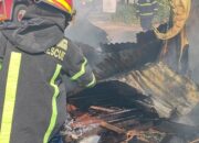 Bakar Sampah, Gudang Bekas di Flamboyan Baru Terbakar