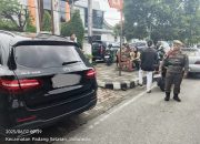 Parkir di Trotoar, Petugas Keamanan Rumah Sakit Cekcok dengan Satpol PP Padang