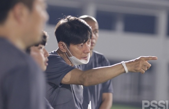 Ternyata Ini Alasan Persija Jakarta Pilih Shin Tae-yong Gantikan Mauricio Souza