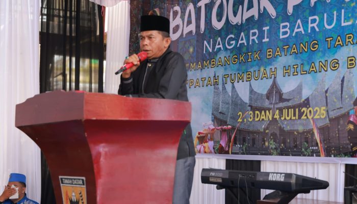 Zaiful Imra Hadiri Prosesi Adat Batagak Pangulu di Barulak, Ini Pesannya