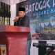 Anggota DPRD Tanah Datar, Zaiful Imra saat memberikan kata sambutan saat prosesi adat Batagak pangulu di Nagari Barulak, Kamis (3/7/2025). (Foto: ist)
