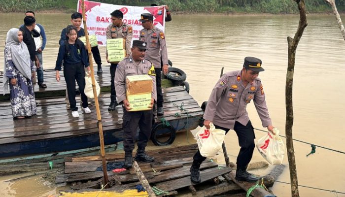 Program Jalur Polres Inhu, Bakti Sosial dan Bakti Kesehatan di Daerah Pinggiran Inhu