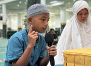 Dua Muallaf Muda Sukses Ikrarkan Syahadat di Masjid Agung An-Nur Pekanbaru