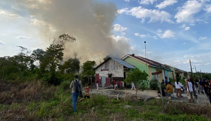 Gara-Gara Bakar Sampah, IRT Dikampar Picu Karhutla di Komplek Mulya Indah