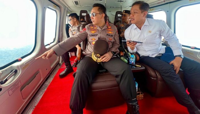 Kapolri Cek Karhutla di Riau Lewat Udara, Ini Instruksi Tegasnya!