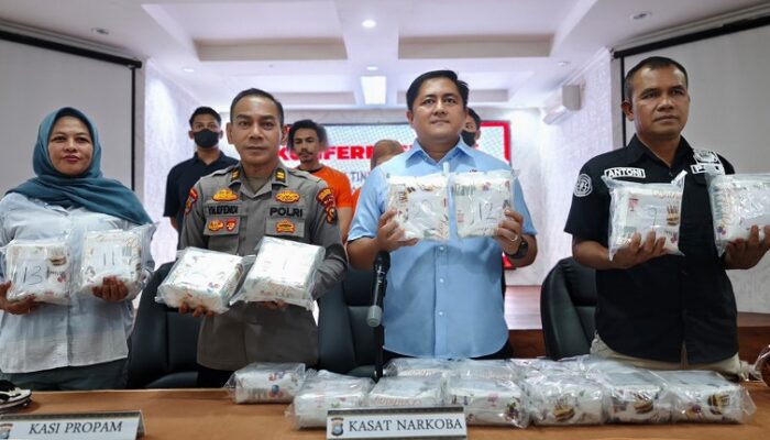 Pasutri Ditangkap Bawa 20 Kilogram Sabu Ke Mall