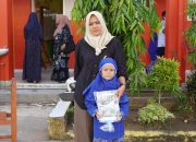 Orang Tua di Padang Lega, Bantuan LKS Ringankan Biaya Sekolah Anak