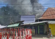 Pemilik Warung Nasi Goreng Terpaksa Mengungsi Usai Kebakaran di Padang