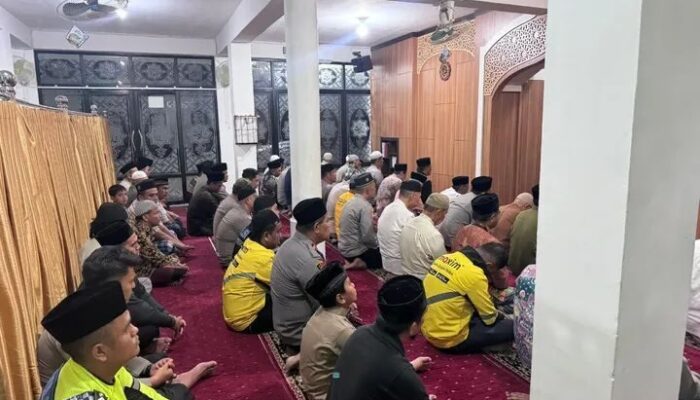 Kapolres Tanah Datar Ajak Mahasiswa dan Ojol di Batusangkar Doa Bersama Untuk Kedamaian di Jakarta