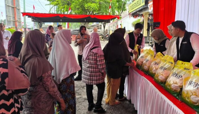 Gelar Program SPHP di Pekanbaru, Pasar Murah Polsek Senapelan Ludes Diserbu Warga