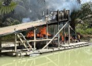 Polres Inhu Gelar Razia PETI, Bakar Rakit Dompeng dan Peralatan Tambang