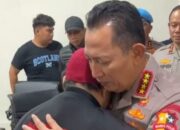 Temui Keluarga Ojol yang Tewas, Kapolri Listyo Sigit Lakukan Ini