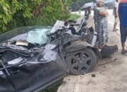 HR-V Plat Merah Pemkab Dharmasraya Hantam Truk, 3 Orang Luka-luka