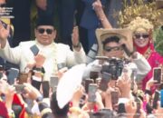 Prabowo Ikut Bergoyang di Istana Merdeka, Lagu “Tabola Bale” Warnai HUT ke-80 RI
