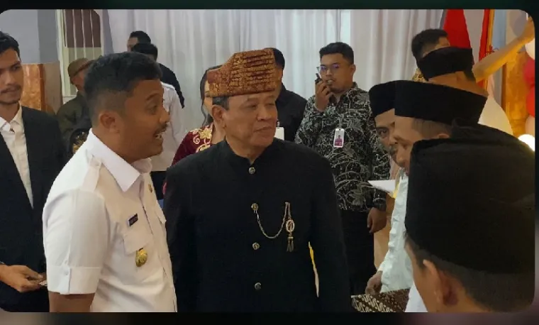 Wakil Gubernur Sumatera Barat, Vasko Ruseimy, menghadiri acara penyerahan remisi HUT ke-80 RI di Lapas Kelas IIA Padang, Minggu (17/8/2025). (Foto: Singgalang)