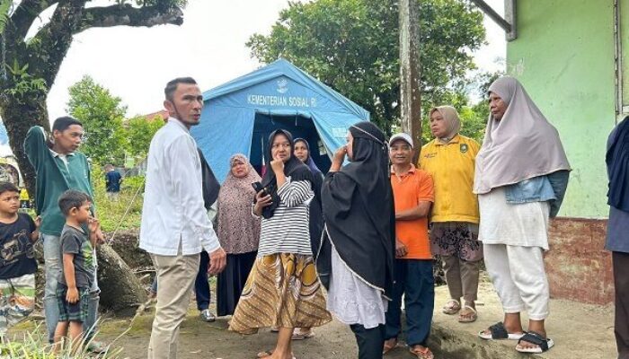 Wawako Padang Panjang Gerak Cepat Serahkan Bantuan untuk Korban Kebakaran