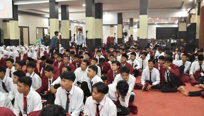 Wamendikdasmen Kunjungi UMSB Padang, Dorong Mahasiswa Jadi Pemimpin Masa Depan