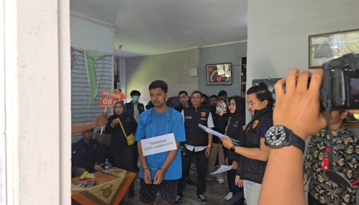 Rekonstruksi Pembunuhan Berantai di Padang Pariaman, Warga Padati TKP