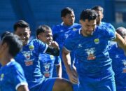 Persib Siapkan Kekuatan Penuh Hadapi Persebaya di GBLA