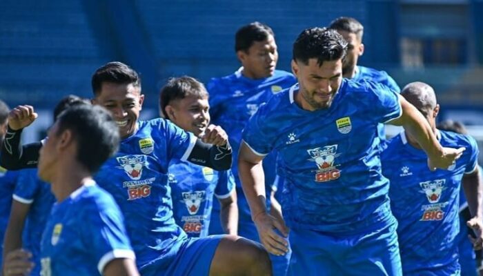 Persib Siapkan Kekuatan Penuh Hadapi Persebaya di GBLA