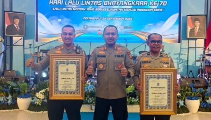 Polres Siak Raih Dua Penghargaan di HUT Lalu Lintas Bhayangkara ke-70 Polda Riau