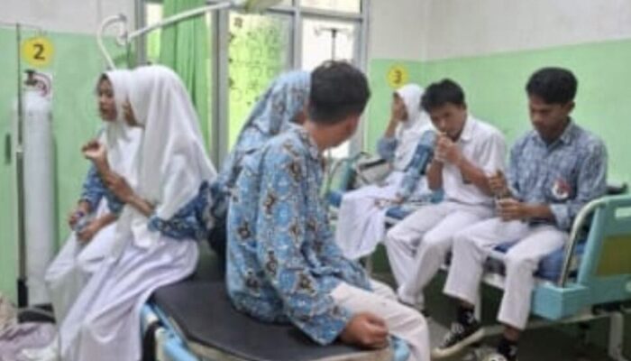 Makan MBG, Ratusan Pelajar di Banggai Kepulauan Diduga Keracunan Makanan Gratis
