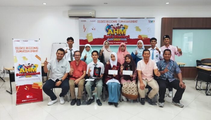 Siswi SMAN 1 Sitiung Juara AHM Best Student 2025 Regional Sumbar