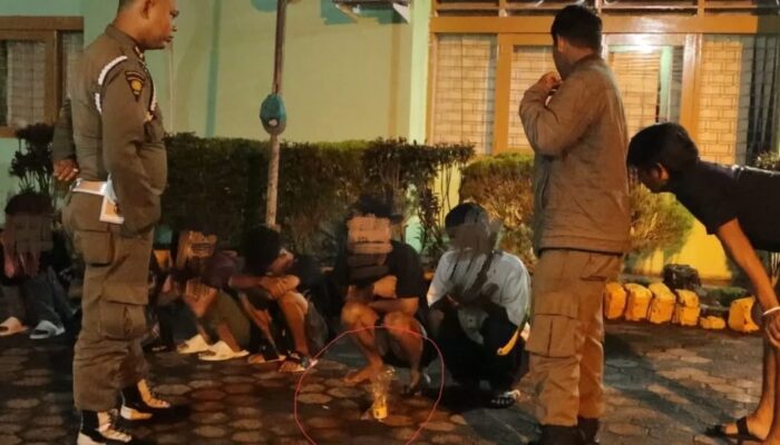Satpol PP Padang Amankan Tujuh Anak di Bawah Umur, Ditemukan Lem dan Sajam