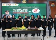 Bidhumas Polda Riau Rayakan Hari Jadi Polwan ke-77 dengan Potong Tumpeng