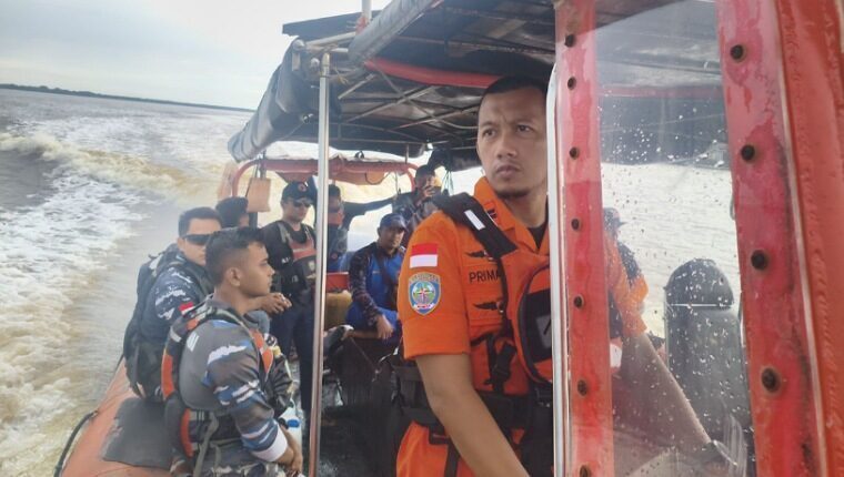 Upaya pencarian nelayan hilang di Kepulauan Meranti melibatkan Basarnas, Polsek Rangsang, TNI, serta masyarakat setempat. (Ist)