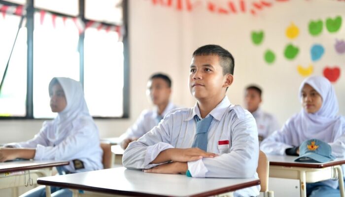 Kisah Sifan, Menggapai Mimpi Melalui Sekolah Rakyat