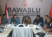 Kunjungi Mentawai, Bawaslu Sumbar dan Komisi Informasi Perkuat Keterbukaan Publik