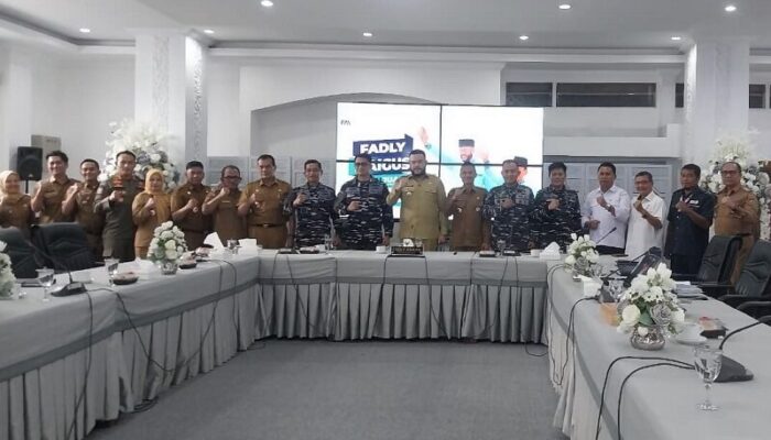 Sambut HUT ke-80 TNI, Kodaeral II Bersinergi Pemko Padang Gelar Aksi Sosial