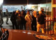 Patroli Satpol PP Padang Amankan 5 Perempuan 10 Laki-laki Minum Alkohol di Ruang Publik