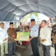 Gubernur Sumbar Serahkan 4 Ton Beras untuk Korban Kebakaran Pasar Payakumbuh. (ist)
