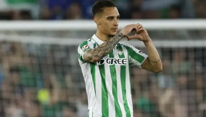 Gol Telat Antony Bawa Real Betis Selamat dari Kekalahan di Liga Europa