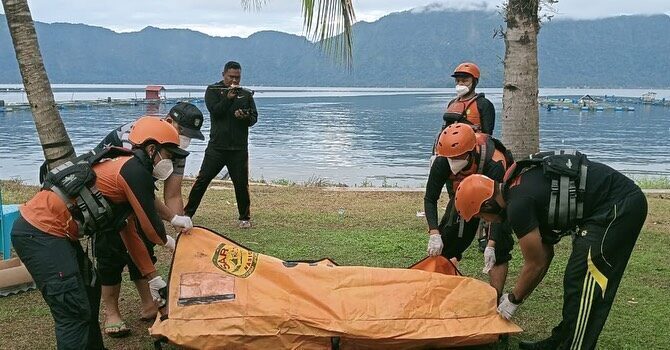 Pencarian Intensif, Korban Tenggelam di Danau Maninjau Ditemukan Tim Gabungan. (ist)