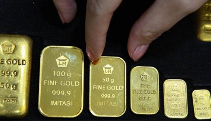 Harga Emas Antam Hari Ini Turun, Buyback Ikut Melemah