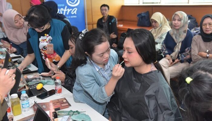Asuransi Astra Dorong Kemandirian Penyandang Disabilitas Melalui Beauty Class Inklusif