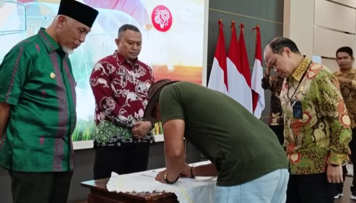 Sumbar Dorong Regenerasi Petani Lewat Gerakan Inovatif “Farm the Future”