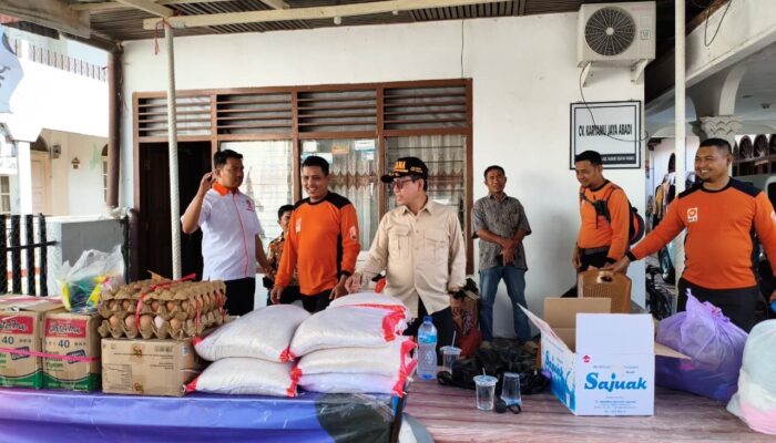 Respons Cepat Kebakaran di Pasa Gadang, Pemprov Sumbar Salurkan 317 Kilogram Beras untuk Dapur Umum