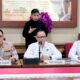Kombes Pol Bhakti Eri Nurmansyah memaparkan temuan penyidik terkait penyalahgunaan dana BUMD PT Sarana Pembangunan Riau dalam konferensi pers di Jakarta, Selasa (21/10/2025). (dok.ist)