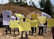 Warga Tanjung Balik Demo Tolak Illegal Logging di Hutan Lindung Limapuluh Kota