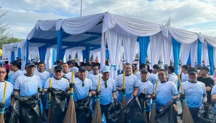 Pecahkan Rekor MURI, Polda Sumbar Pimpin Aksi Sinergi Demi Pantai Lestari