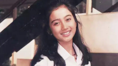 Begini potret cantik Desi Ratnasari saat masih berseragam SMA.(ist)