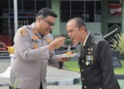 HUT ke-80 TNI, Kapolres Kampar Datang Bawa Tumpeng ke Kodim 0313/KPR