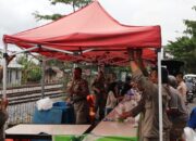 Melawan Kemacetan, Satpol PP Padang Tertibkan PKL di Jalan Adinegoro