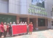 17 Karyawan RS Selaguri Tagih Hak, PN Padang Sita Gedung Rumah Sakit